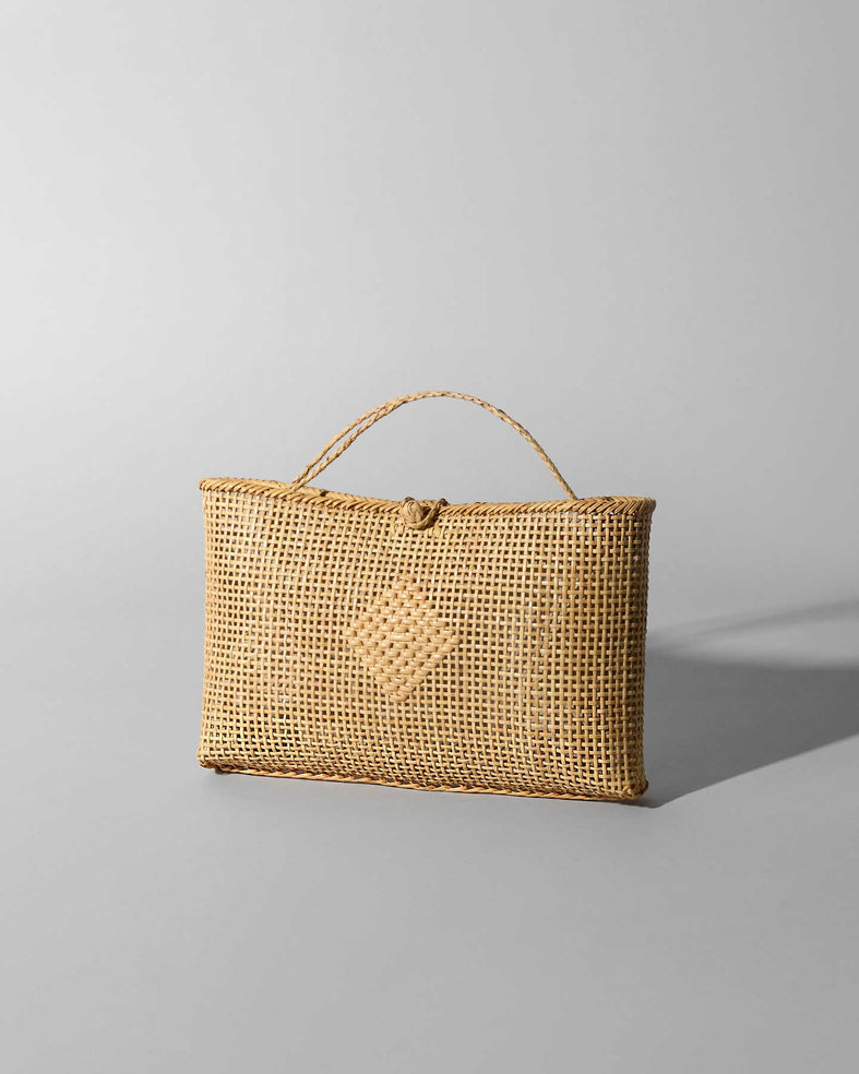 ARABESQUE Hira Clutch Bag